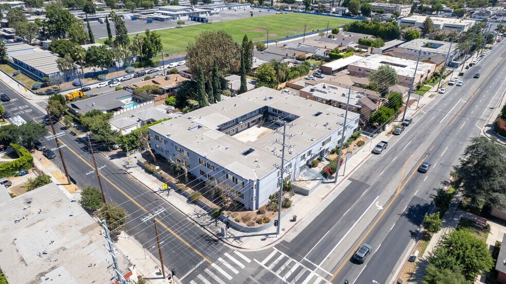 More Photos Of 13061 Vanowen St, North Hollywood Apartments For Sale