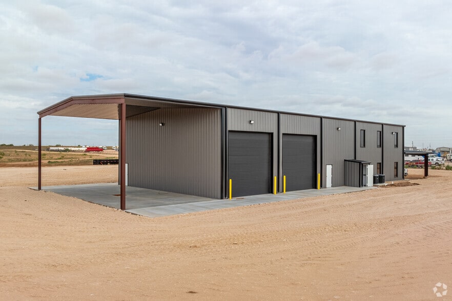 More Photos Of 4710 County Road 134, Midland Warehouse For Lease