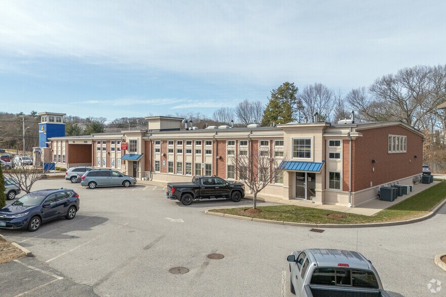 More Photos Of 5750 Post Rd, East Greenwich Medical For Lease