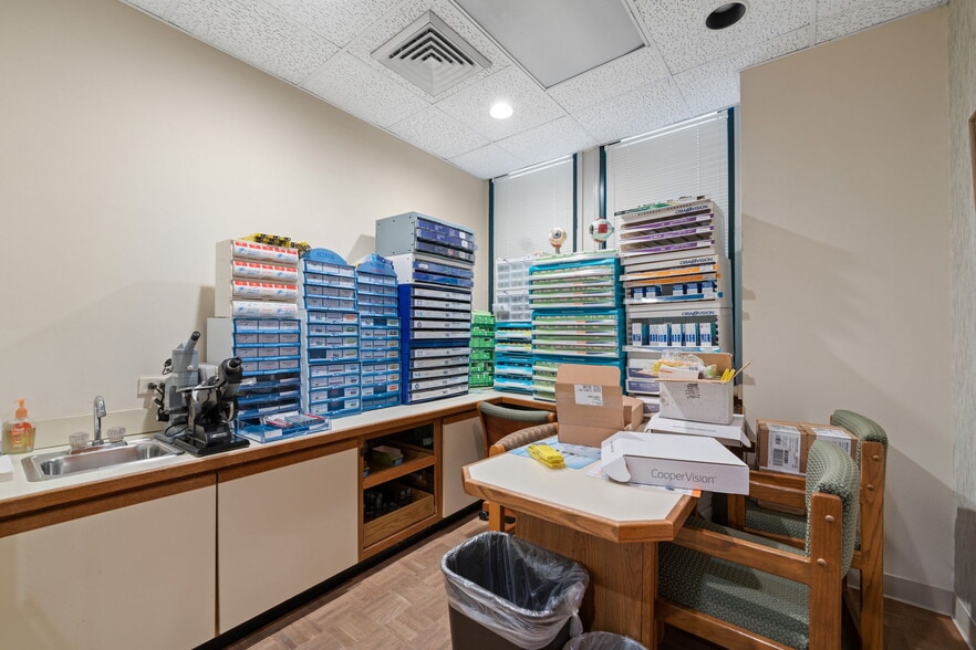 More Photos Of 50 E Washington St, Chicago Office For Sale