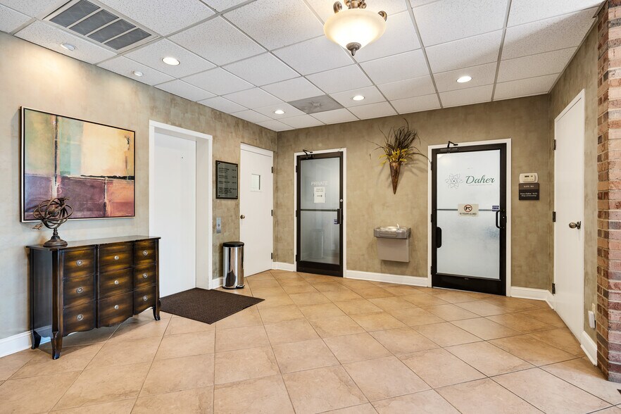 More Photos Of 2136 Exeter Rd, Germantown Medical For Lease