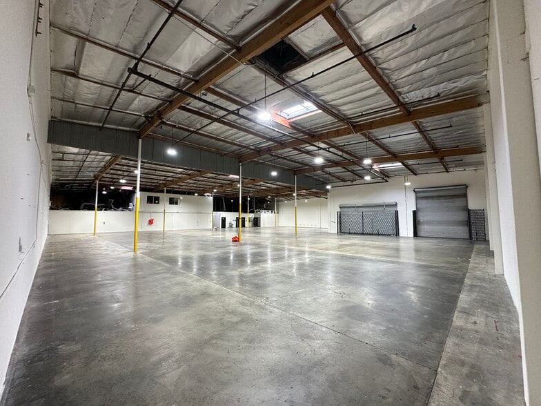 More Photos Of 6048 Triangle Dr, Commerce Warehouse For Lease