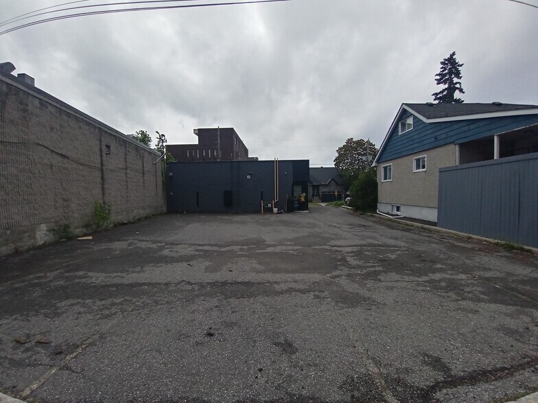 More Photos Of 69 Kempster Ave, Ottawa Office For Sale