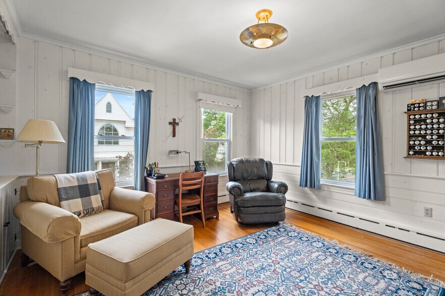 More Photos Of 32 E Main St, Mystic Office For Sale