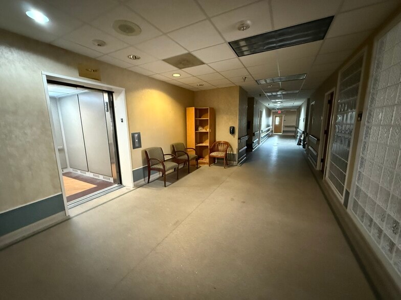 More Photos Of 1528 Post Office St, Galveston Rehabilitation Center For Sale