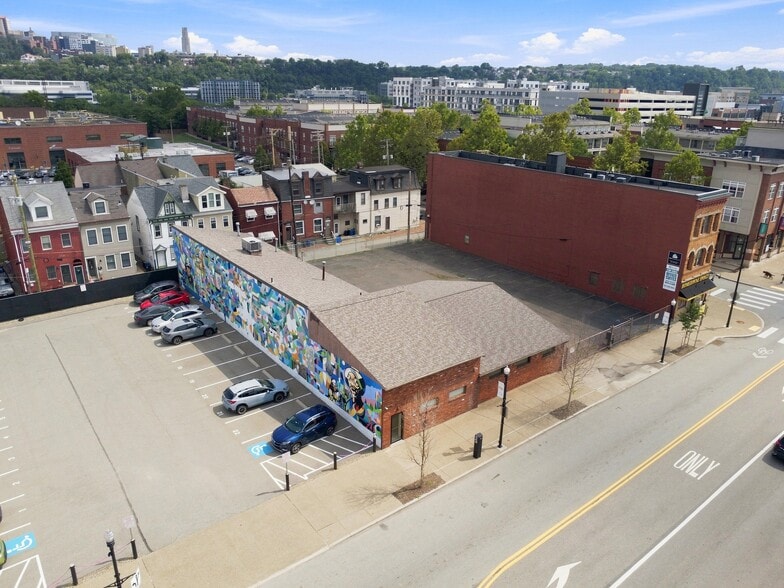 More Photos Of 2417 E Carson St, Pittsburgh Office For Sale