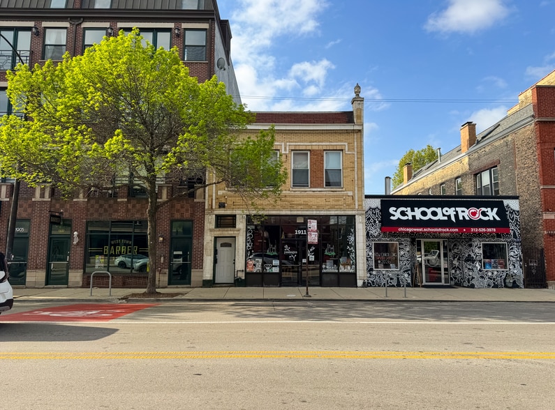 Primary Photo Of 1911 W Chicago Ave, Chicago Storefront Retail Office For Sale