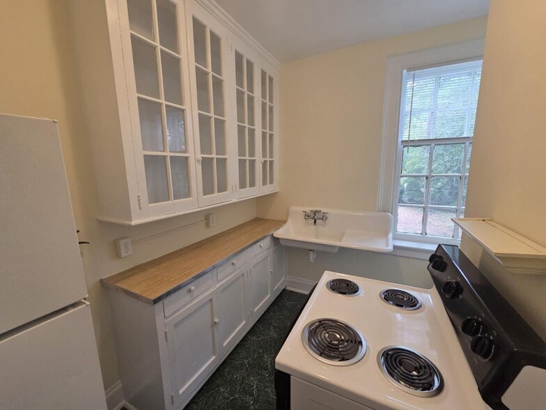 More Photos Of 915 Raleigh Road Pky W, Wilson Apartments For Sale