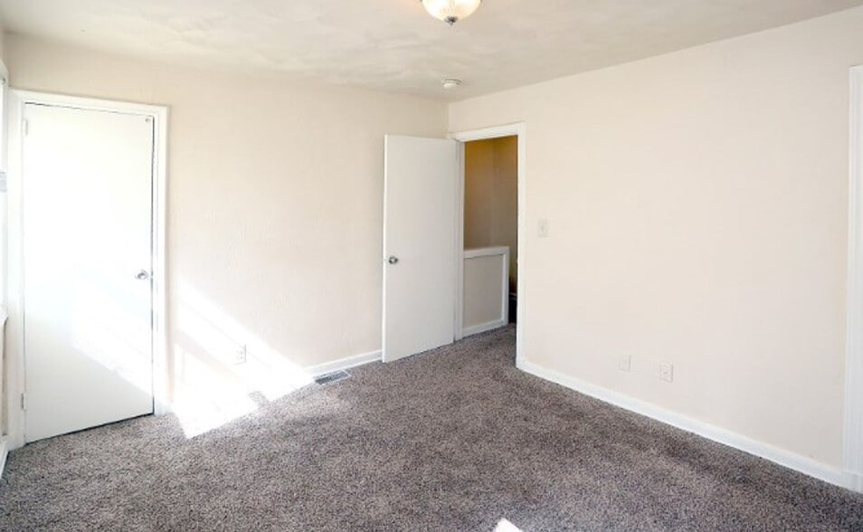 More Photos Of 3817 George Washington Hwy, Portsmouth Apartments For Sale