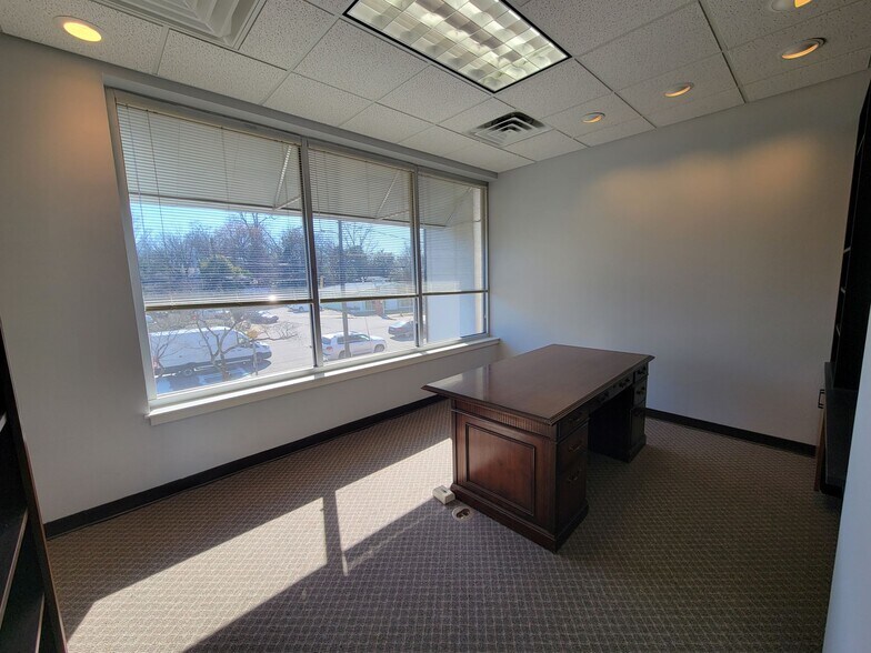 More Photos Of 784 Prince Ave, Athens Medical For Sale