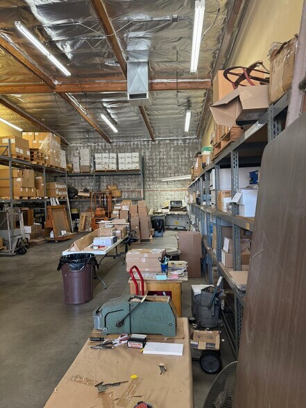 More Photos Of 12953 Arroyo St, Sylmar Warehouse For Sale