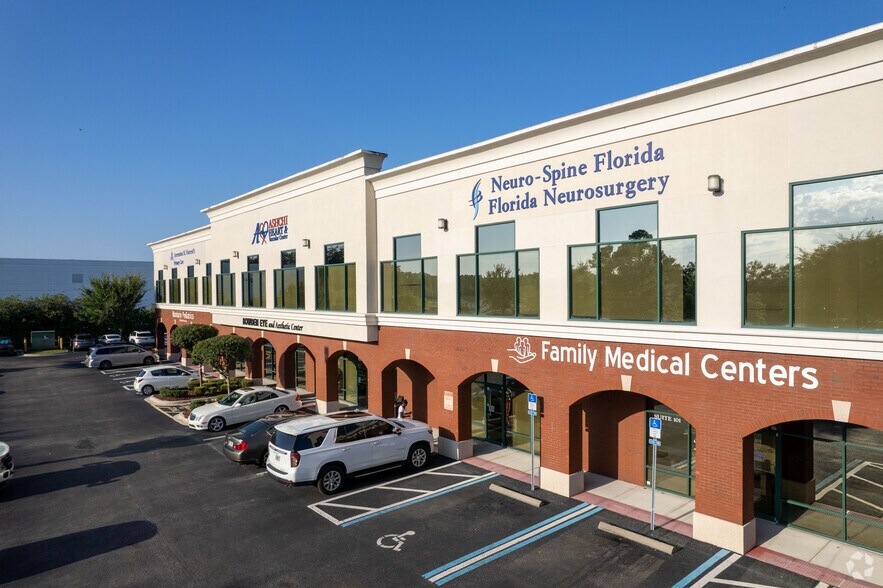 More Photos Of 14810 Old St Augustine Rd, Jacksonville Medical For Lease