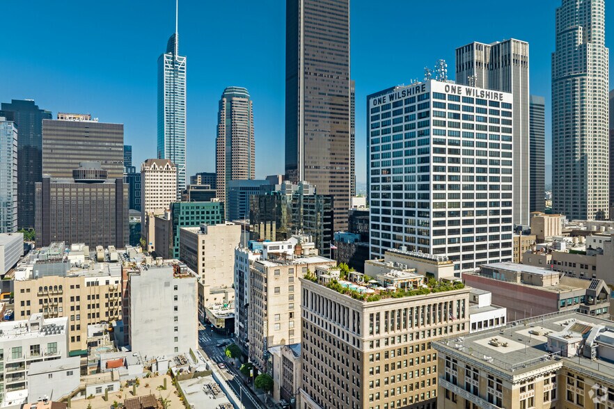 More Photos Of 521-527 W 7th St, Los Angeles Coworking Space