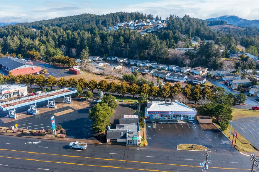 More Photos Of 4660 SE Highway 101, Lincoln City Restaurant For Sale