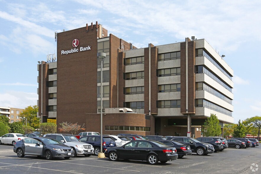 More Photos Of 4433 W Touhy Ave, Lincolnwood Office For Lease