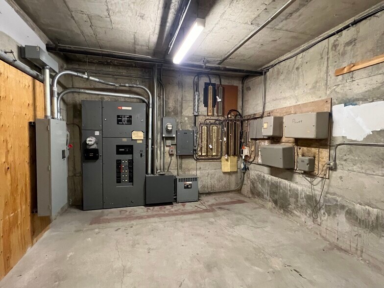 More Photos Of 5200-5280 Geary Blvd, San Francisco General Retail For Sale