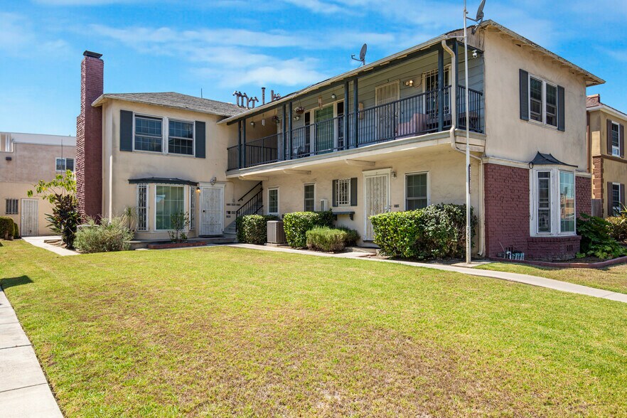 More Photos Of 2414 W 85th St, Inglewood Apartments For Sale