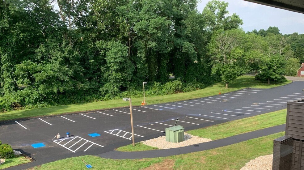 More Photos Of 613 New Britain Ave, Farmington Office For Lease