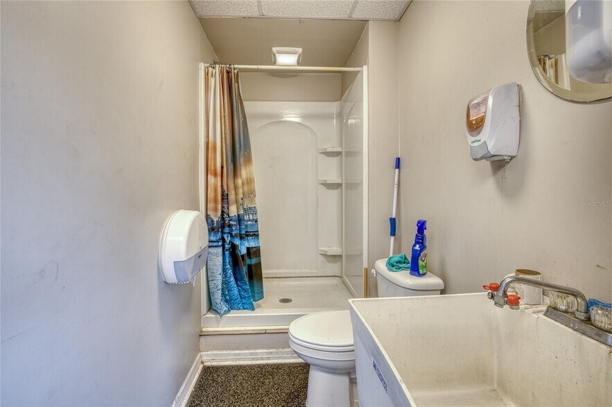 More Photos Of 1330 US 17, Seville Warehouse For Sale