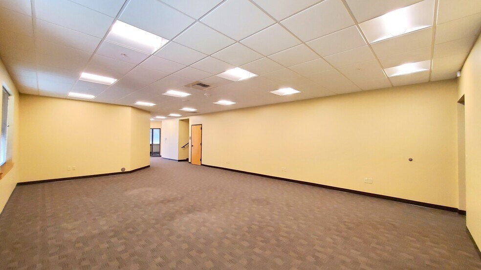 More Photos Of 3875 N Schreiber Way, Coeur d'Alene Warehouse For Sale