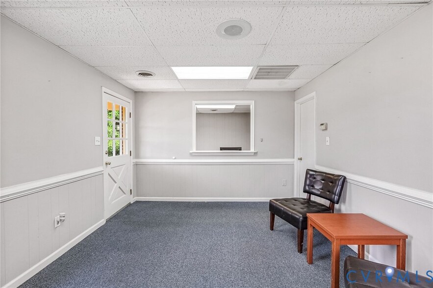 More Photos Of 10806 Rives Ave, Mc Kenney Medical For Sale