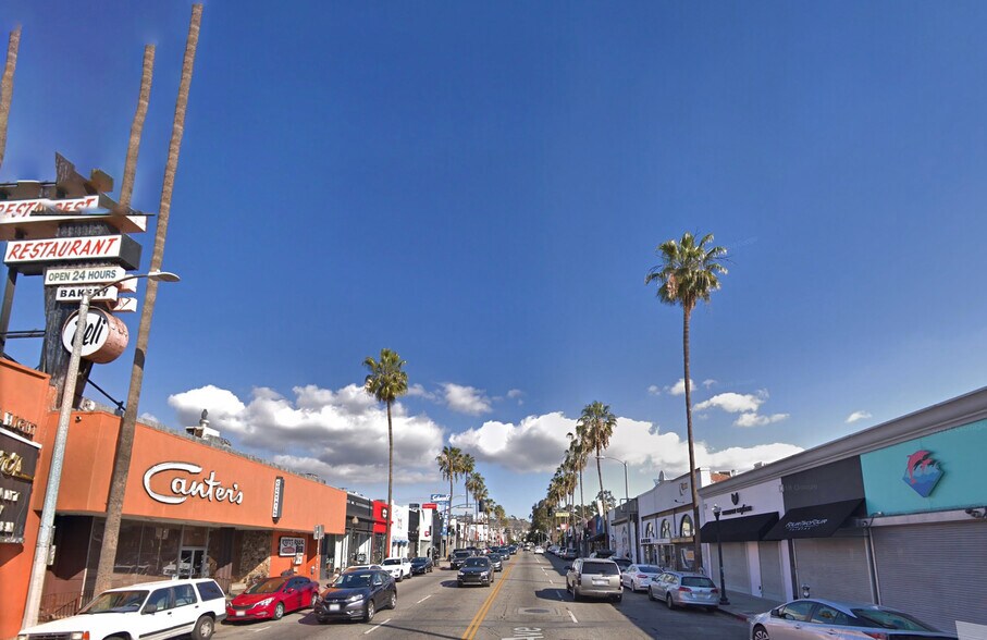 More Photos Of 416-424 N Fairfax Ave, Los Angeles Storefront For Lease
