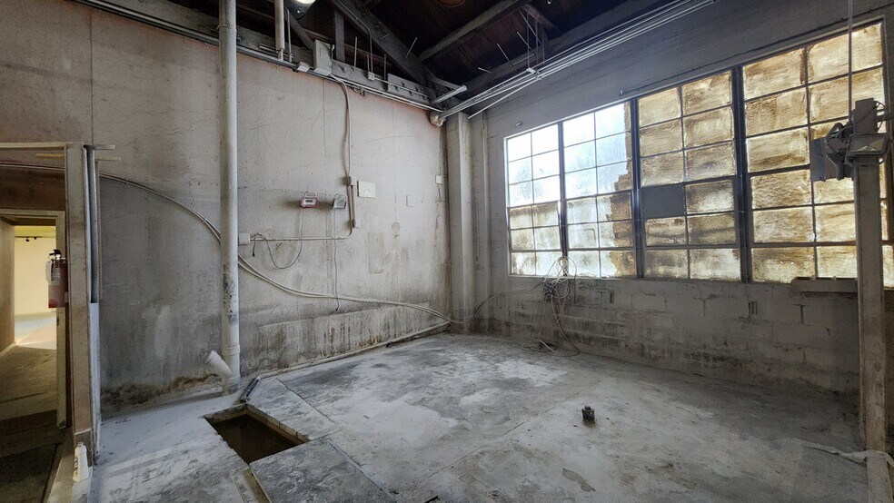 More Photos Of 2724-2730 4th Ave S, Seattle Manufacturing For Lease