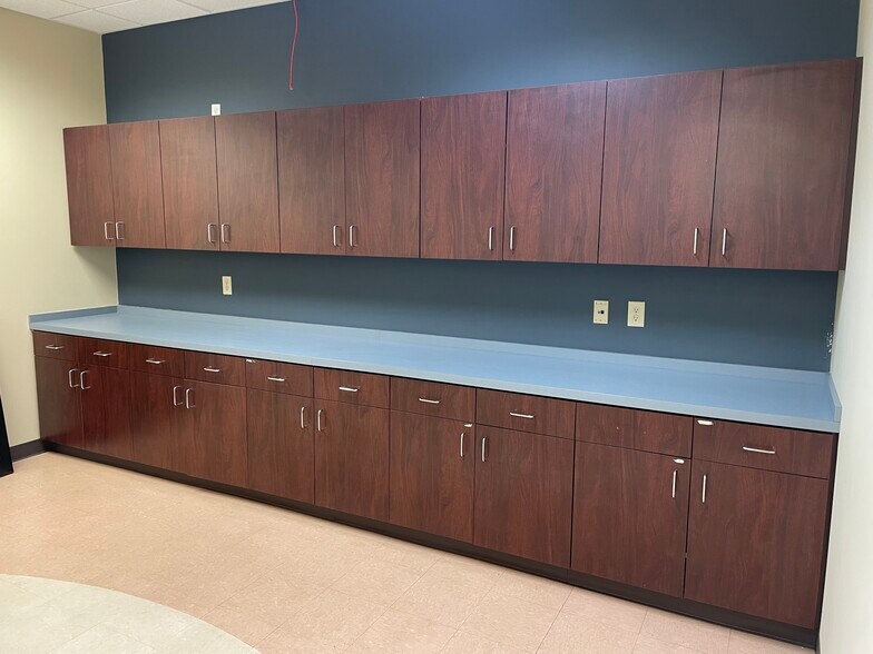 More Photos Of 6495 Shiloh Rd, Alpharetta Office For Sale