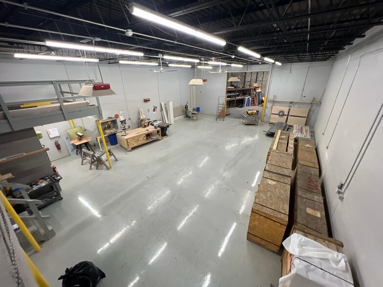 More Photos Of 159 Temple St, Nashua Warehouse For Lease
