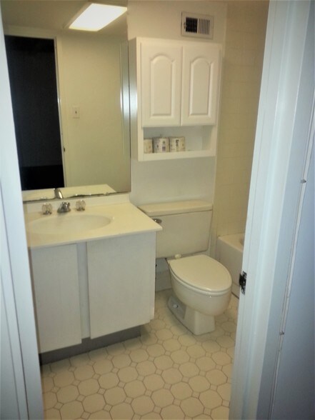 More Photos Of 1325-1327 18th St NW, Washington Apartments For Sale