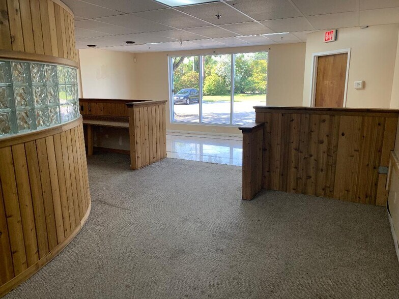 More Photos Of 4050 Westgate Ave, West Palm Beach Showroom For Lease