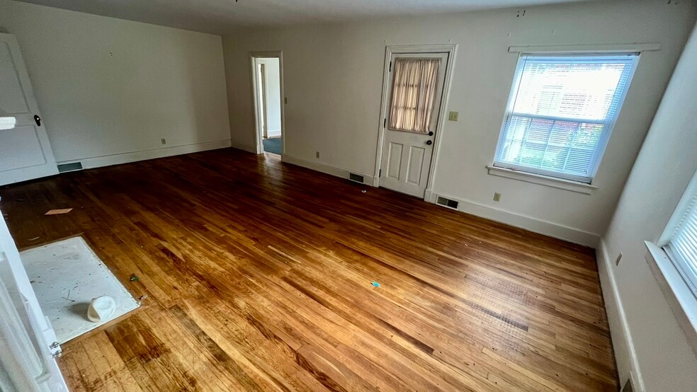 More Photos Of 1373 Delwood Dr SW, Lenoir Religious Facility For Sale