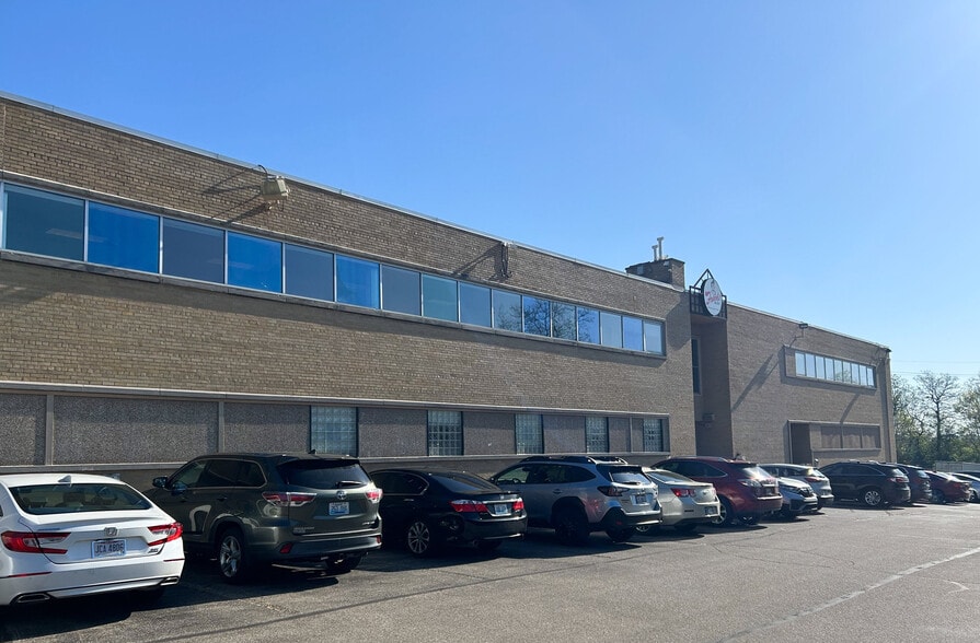 More Photos Of 2800 Gilbert Ave, Cincinnati Office For Sale