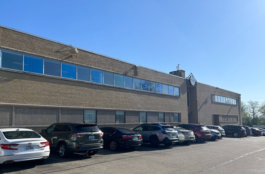 More Photos Of 2800 Gilbert Ave, Cincinnati Office For Lease
