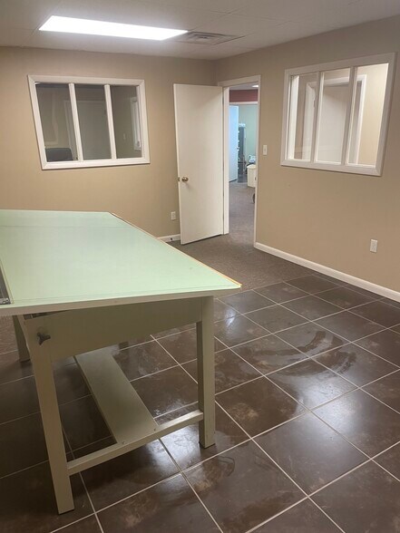 More Photos Of 1818 Union Ave, Altoona Office For Lease