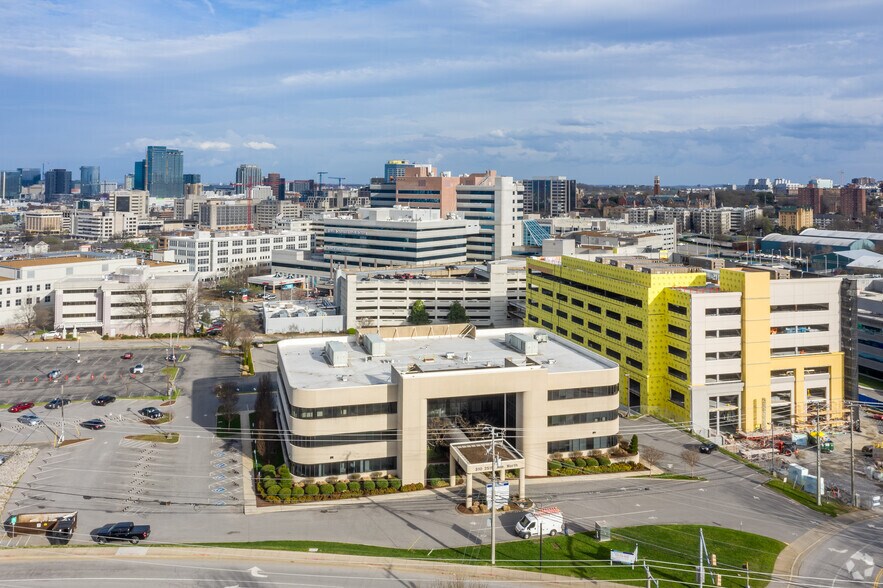 More Photos Of 310 25th Ave N, Nashville Medical For Lease