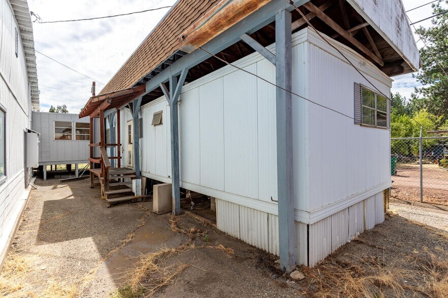 More Photos Of 37087 Main St, Burney Showroom For Sale