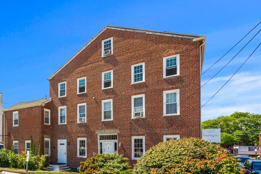 More Photos Of 30-32 Water Street #2, Newburyport General Retail For Sale