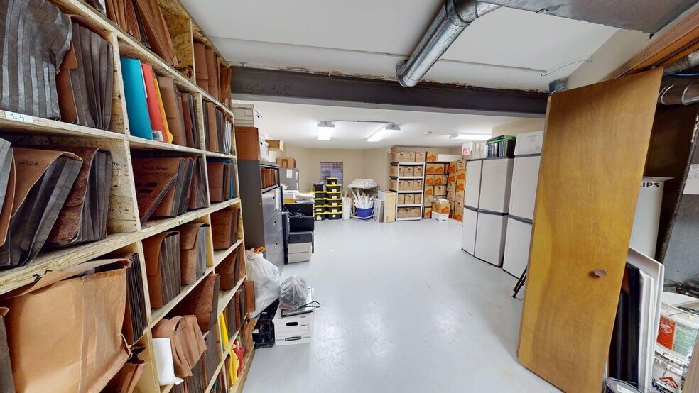 More Photos Of 334 E Colfax St, Palatine Loft Creative Space For Sale