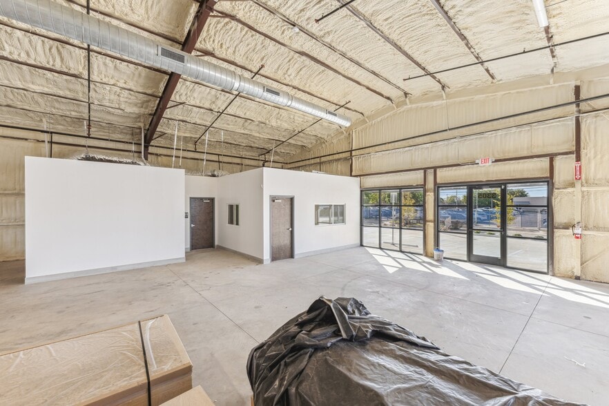 More Photos Of 3305 Century Dr, Rowlett Showroom For Sale