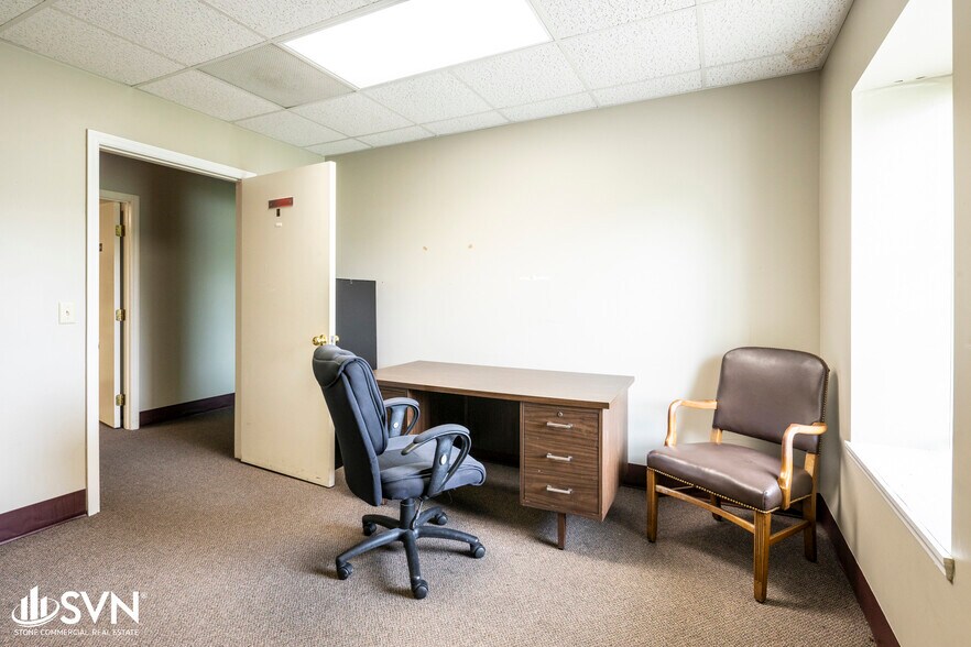 More Photos Of 650 High St, Danville Office For Sale
