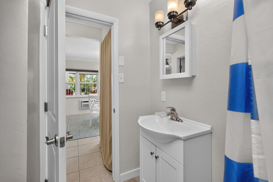 More Photos Of 1130 Gulf Blvd, Englewood Apartments For Sale