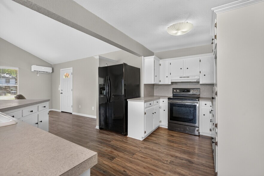 More Photos Of 505 Bub Hayner Rd, Karnack Apartments For Sale