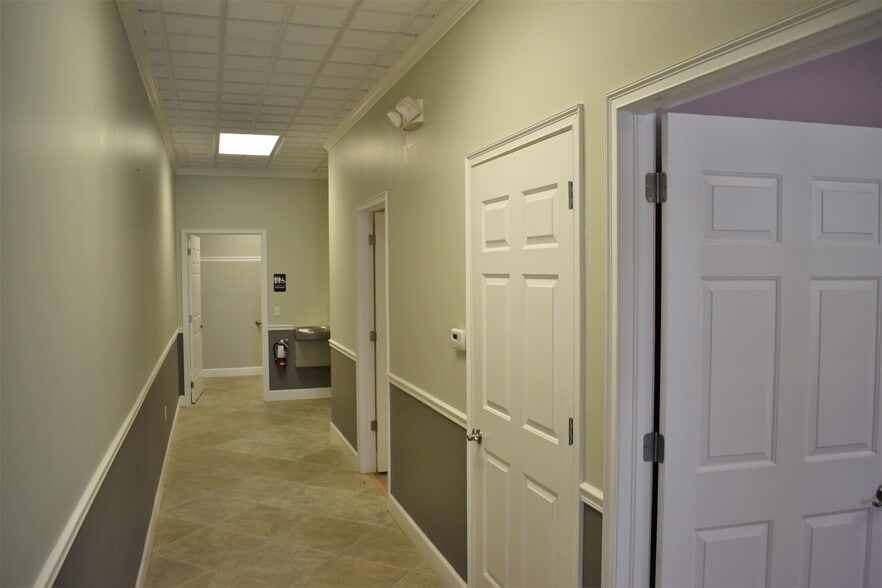 More Photos Of 9015 Americana Rd, Vero Beach Medical For Lease