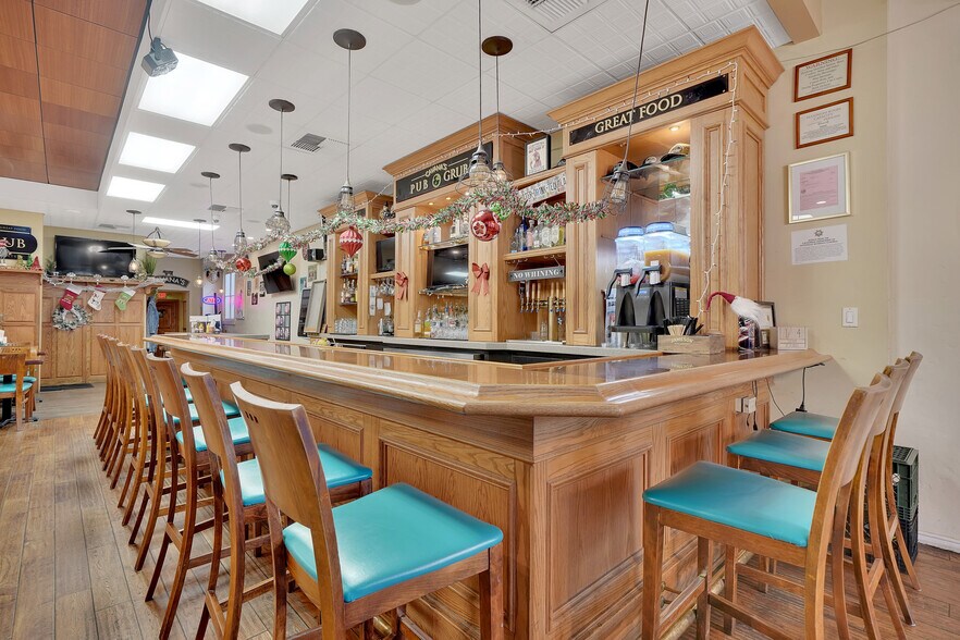 More Photos Of 36 Main St, Sutter Creek Restaurant For Sale