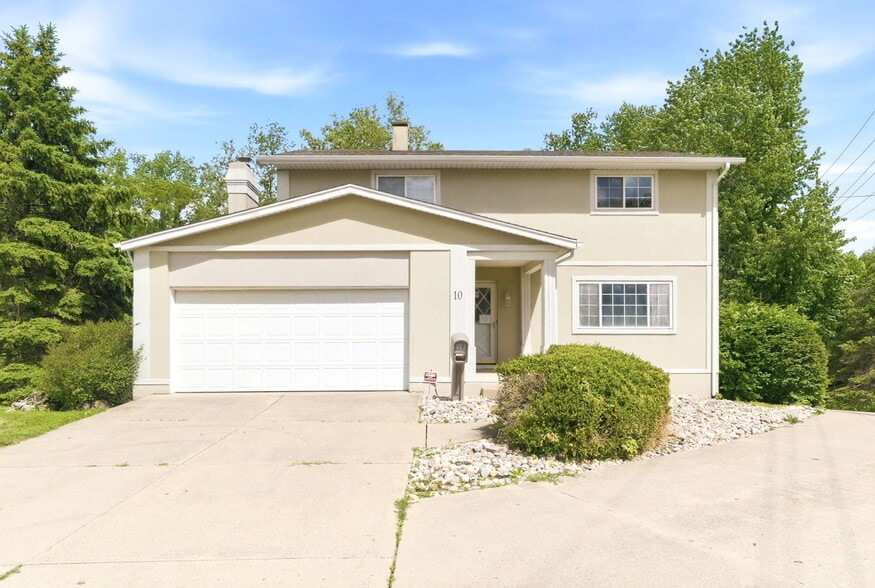 Primary Photo Of 10 Fairway Dr, Springboro Office Residential For Sale