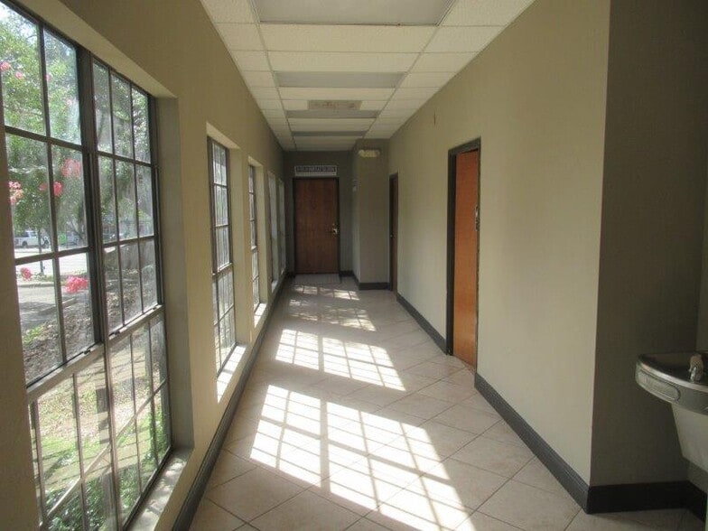 More Photos Of 12915 Jones Maltsberger Rd, San Antonio Office For Lease