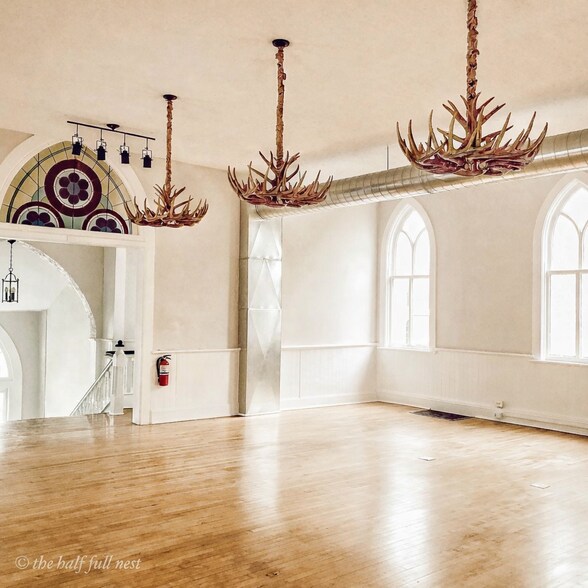 More Photos Of 205 W Main St, West Dundee Office For Sale