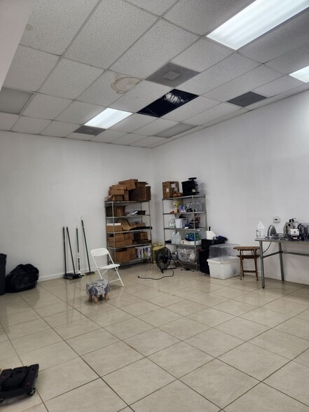 More Photos Of 1800-1812 SW 7th Ave, Pompano Beach Warehouse For Sale