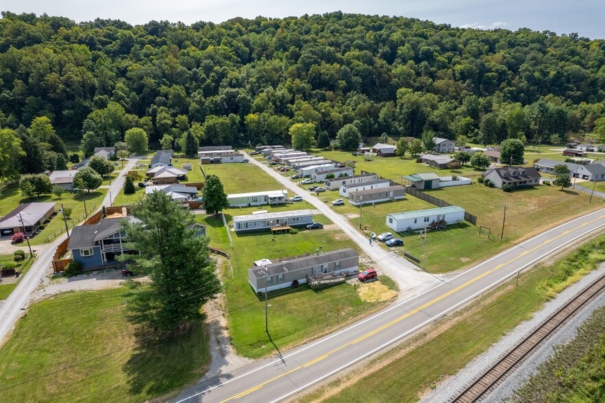 Primary Photo Of 30 Phillips Dr, Sistersville Manufactured Housing Mobile Home Park For Sale